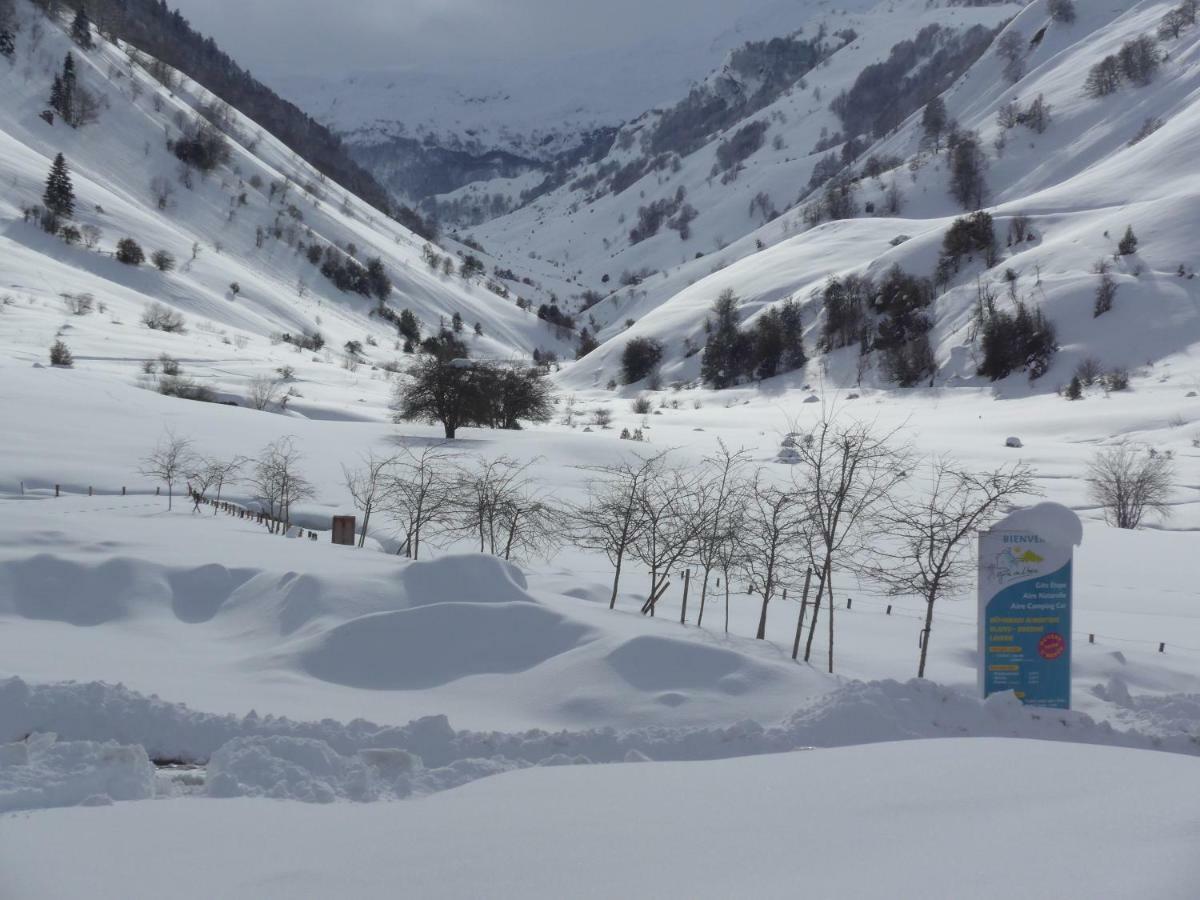 Gite De Montagne Du Plateau De Lhers- Accueil Randonneurs Accous Exterior foto