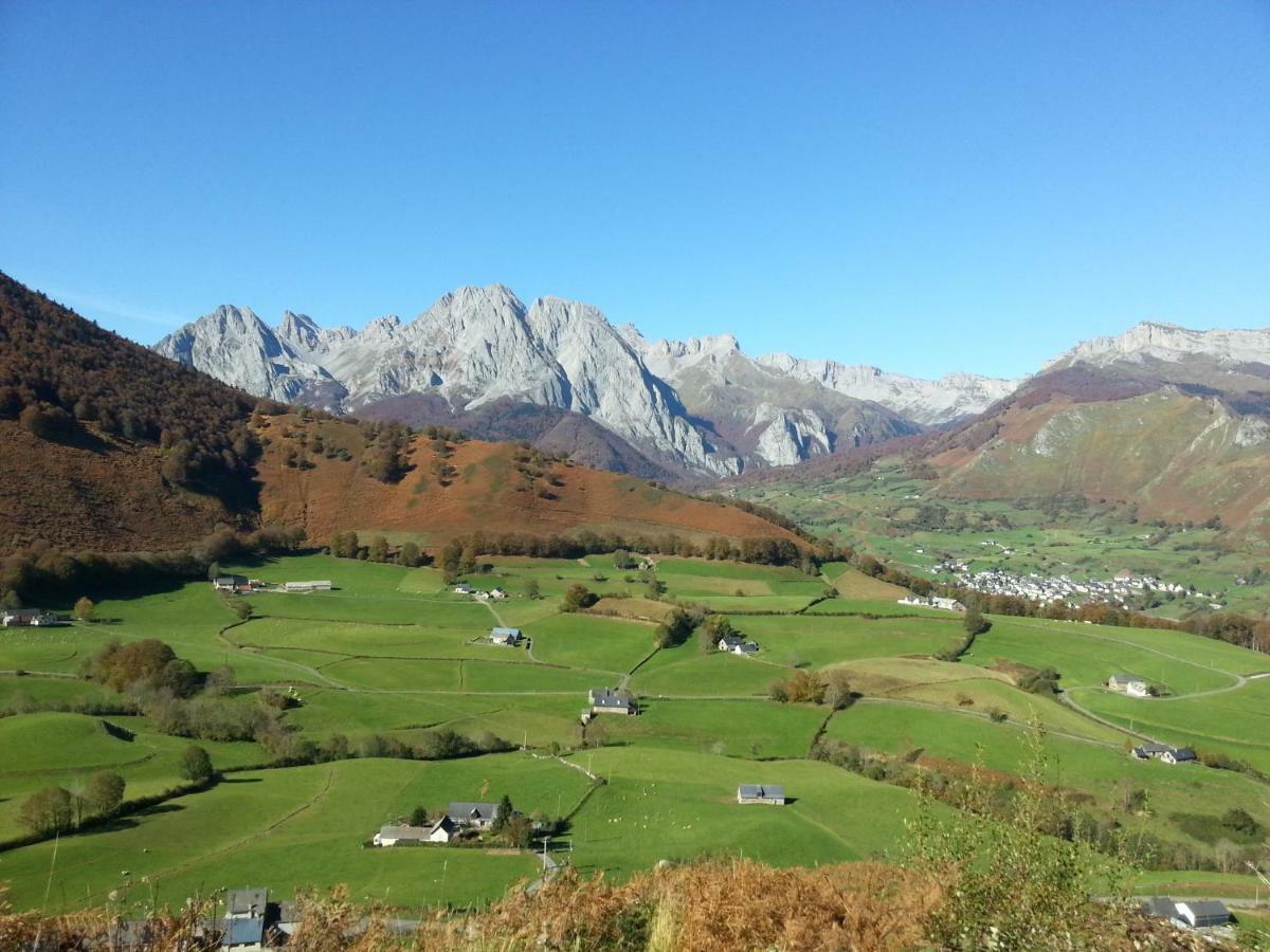 Gite De Montagne Du Plateau De Lhers- Accueil Randonneurs Accous Exterior foto