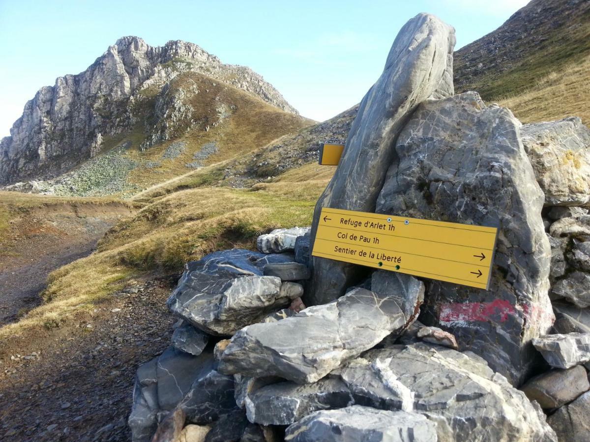 Gite De Montagne Du Plateau De Lhers- Accueil Randonneurs Accous Exterior foto