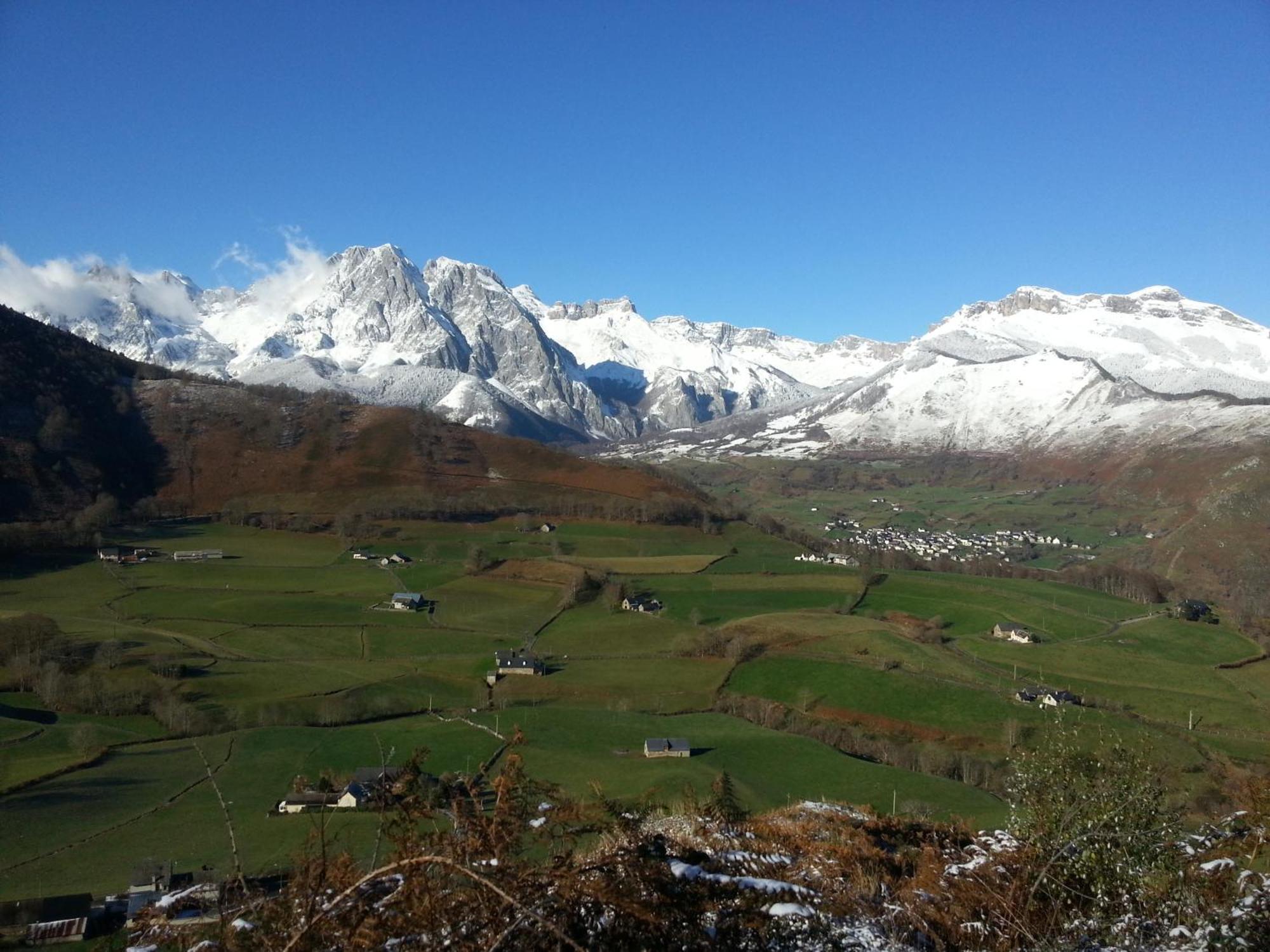 Gite De Montagne Du Plateau De Lhers- Accueil Randonneurs Accous Exterior foto